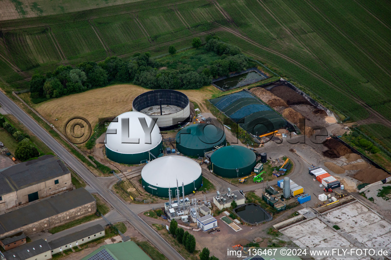 Aerial view of Pig fattening plant Ballenstedt GbR in the district Asmusstedt in Ballenstedt in the state Saxony-Anhalt, Germany