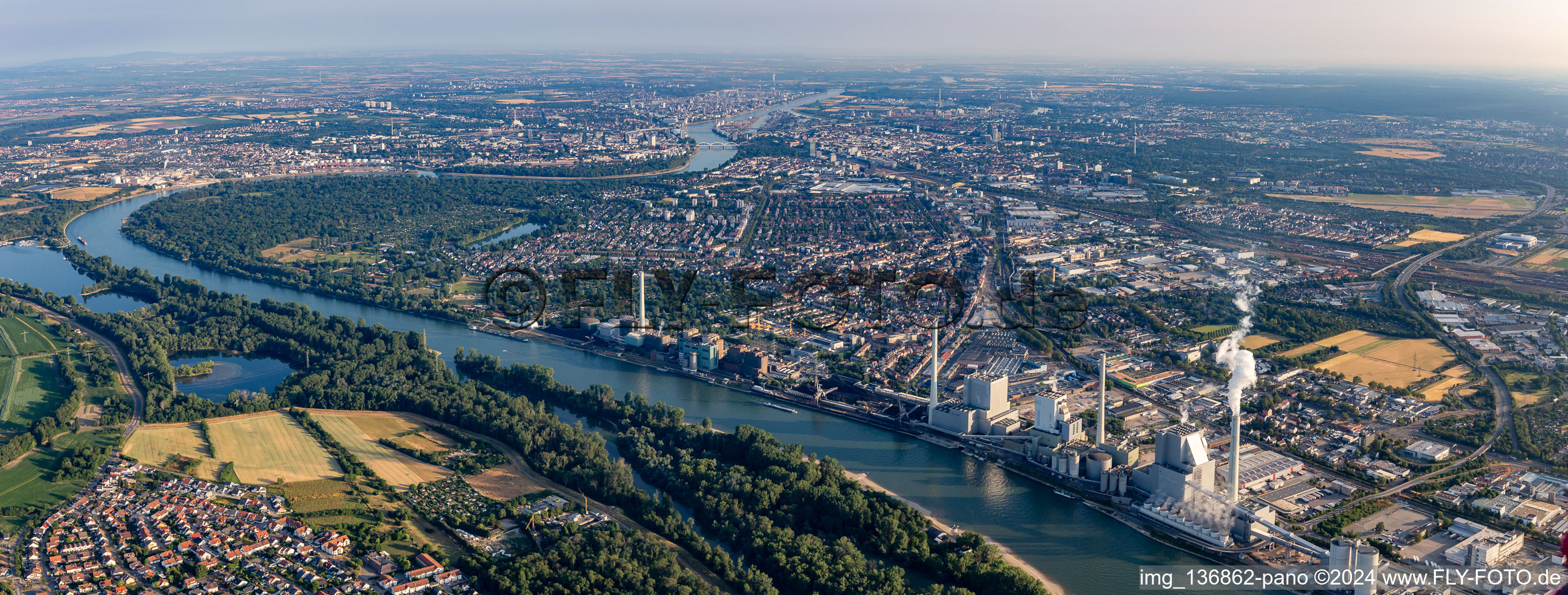 South in the Rhine loop from the south behind the GKM in the district Almenhof in Mannheim in the state Baden-Wuerttemberg, Germany