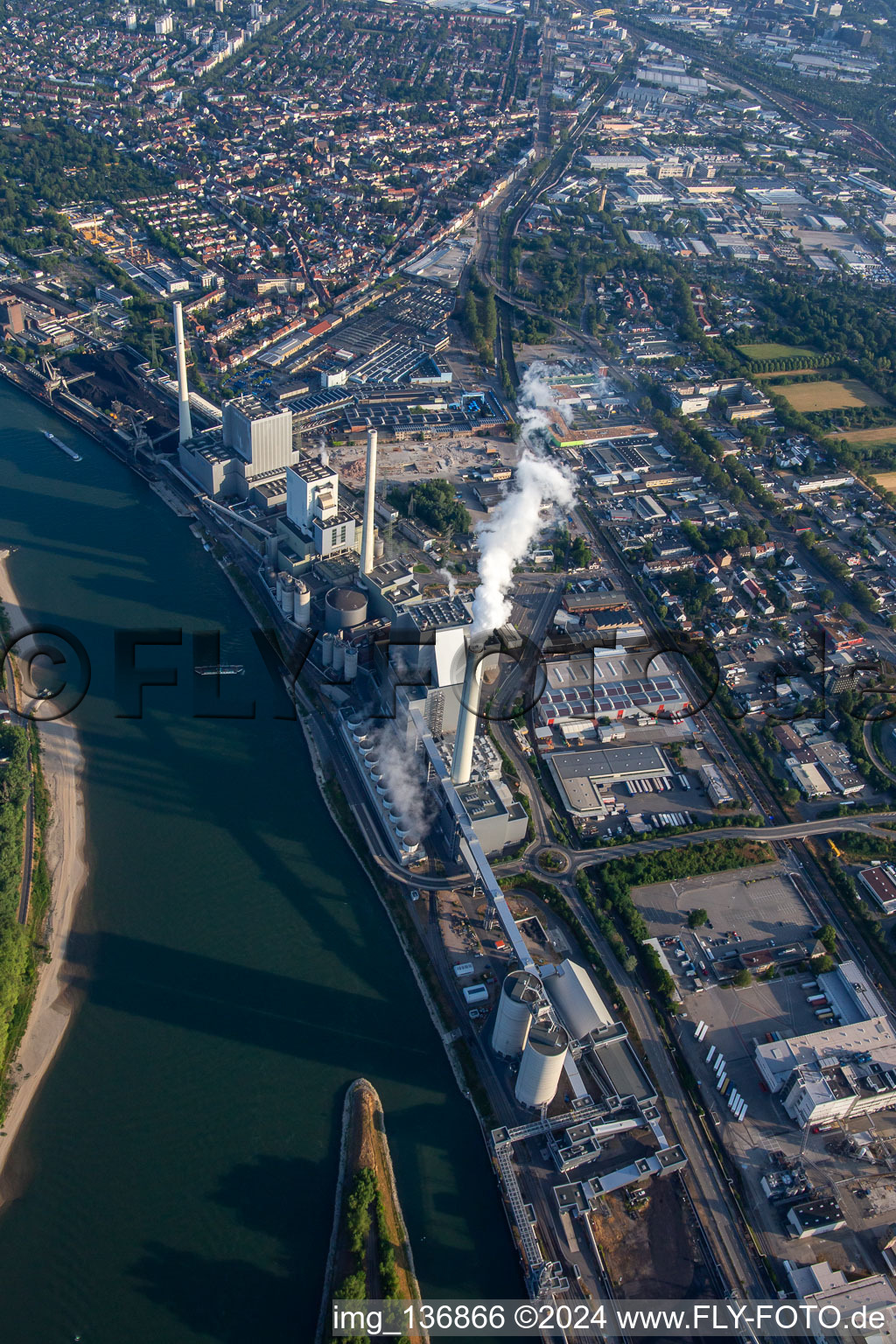 Large power plant Mannheim GKM from southeast in the district Neckarau in Mannheim in the state Baden-Wuerttemberg, Germany