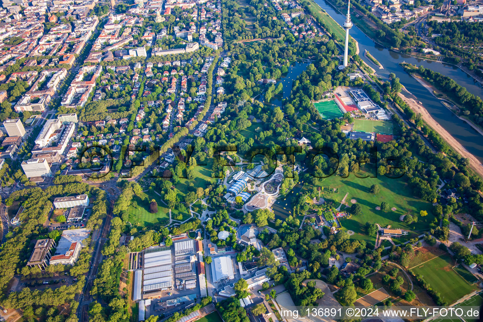 Luisenpark Mannheim With gondolas on the Kutzerweiher on the Neckar, part of the Federal Garden Show 2023 BUGA23 in the district Oststadt in Mannheim in the state Baden-Wuerttemberg, Germany