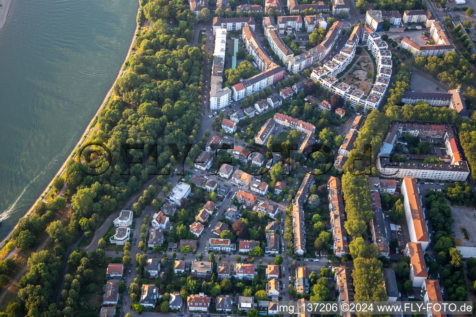 Stephanienufer and Schwarzwaldstrasse at the Waldpark in the district Lindenhof in Mannheim in the state Baden-Wuerttemberg, Germany