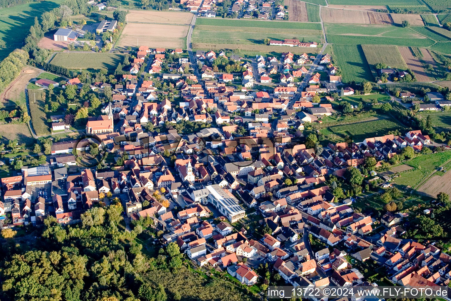 Aerial view of Town View of the streets and houses of the residential areas in the district Ingenheim in Billigheim-Ingenheim in the state Rhineland-Palatinate