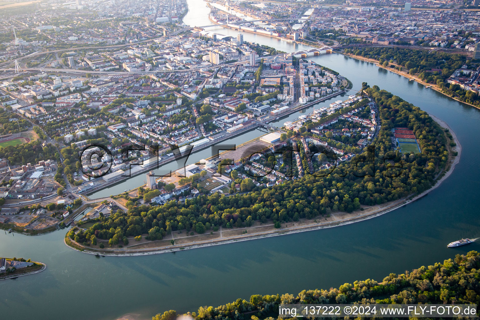 Park Island from the south in the district Süd in Ludwigshafen am Rhein in the state Rhineland-Palatinate, Germany