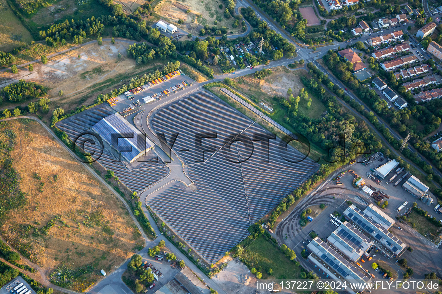 Photovoltaic at WBL - Recycling Center South in the district Rheingönheim in Ludwigshafen am Rhein in the state Rhineland-Palatinate, Germany