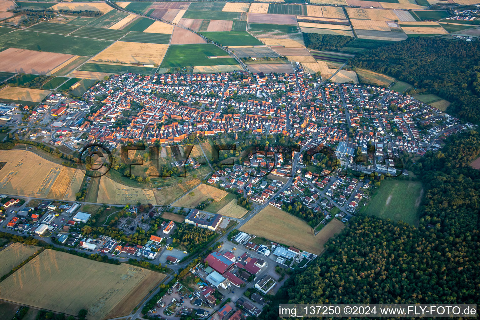 From the northwest in Harthausen in the state Rhineland-Palatinate, Germany