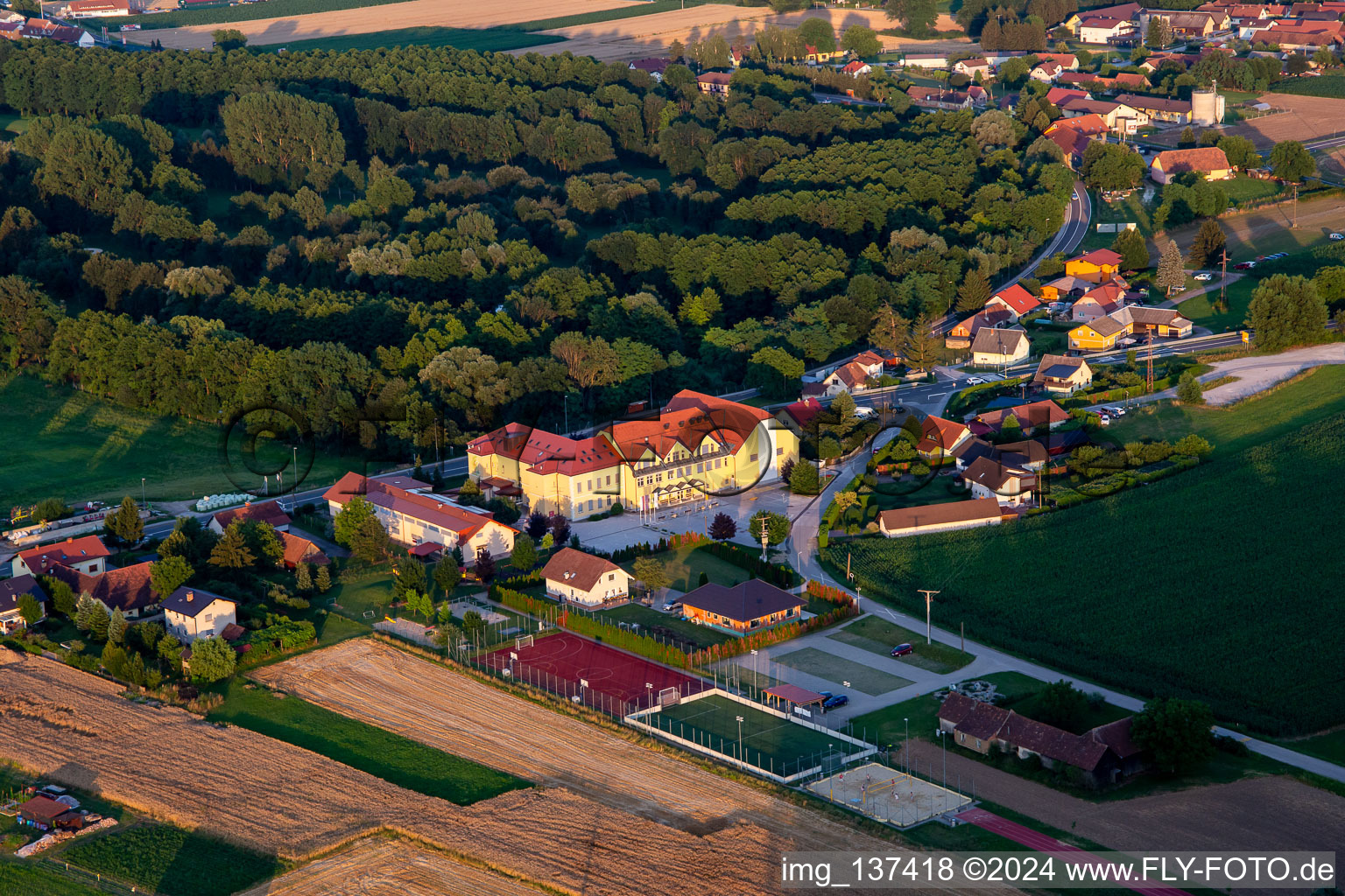 Golf Hotel Osnovna šola Hajdina in Hajdina in the state Slovenia, Slovenia