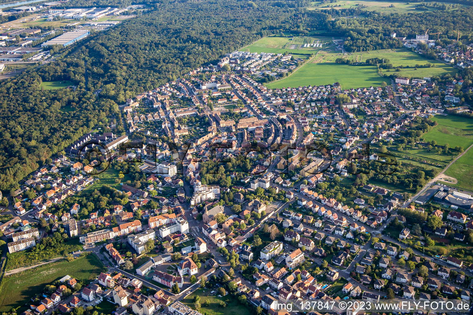 From the north in the district Stockfeld Est in Straßburg in the state Bas-Rhin, France