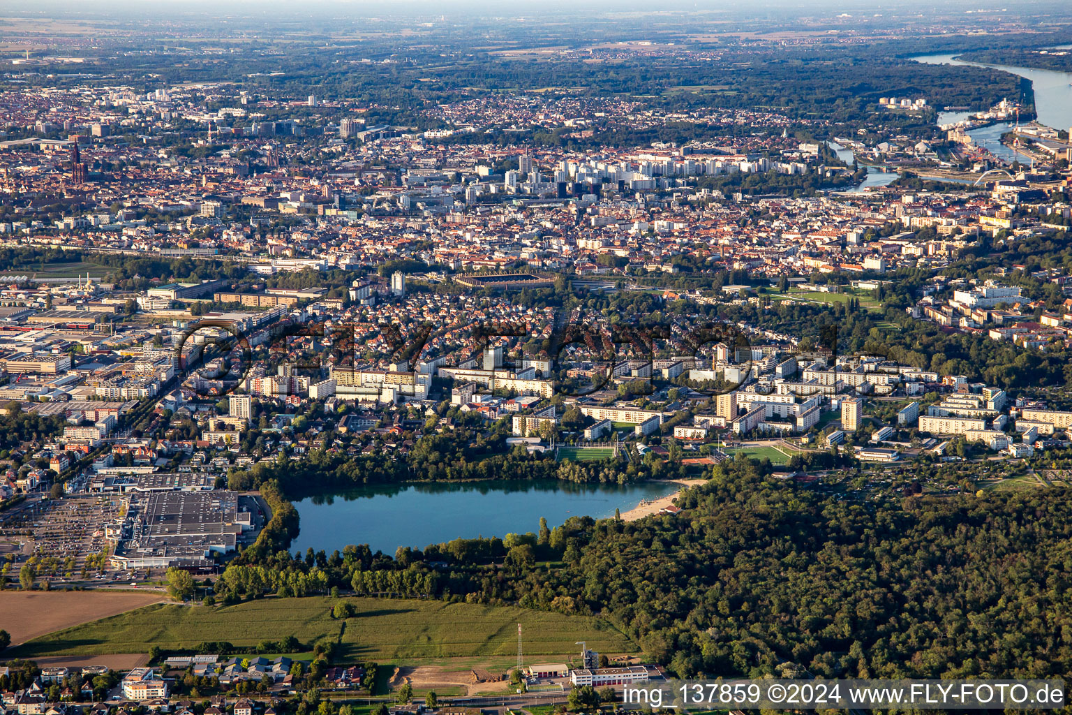 LE BAGGERSEE in the district Canardière in Straßburg in the state Bas-Rhin, France