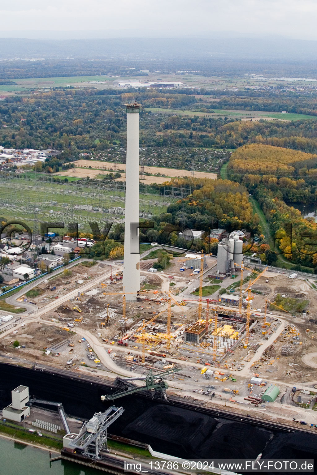 EnBW new coal-fired power plant at Rheinhafen in the district Rheinhafen in Karlsruhe in the state Baden-Wuerttemberg, Germany from above