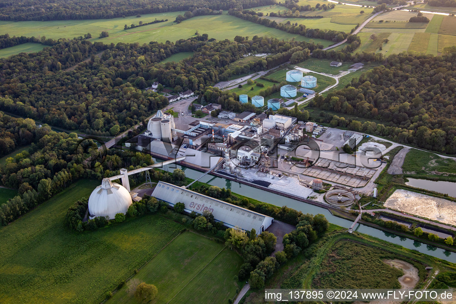 Sucrerie d'ERSTEIN / Cristal Union in Erstein in the state Bas-Rhin, France from above