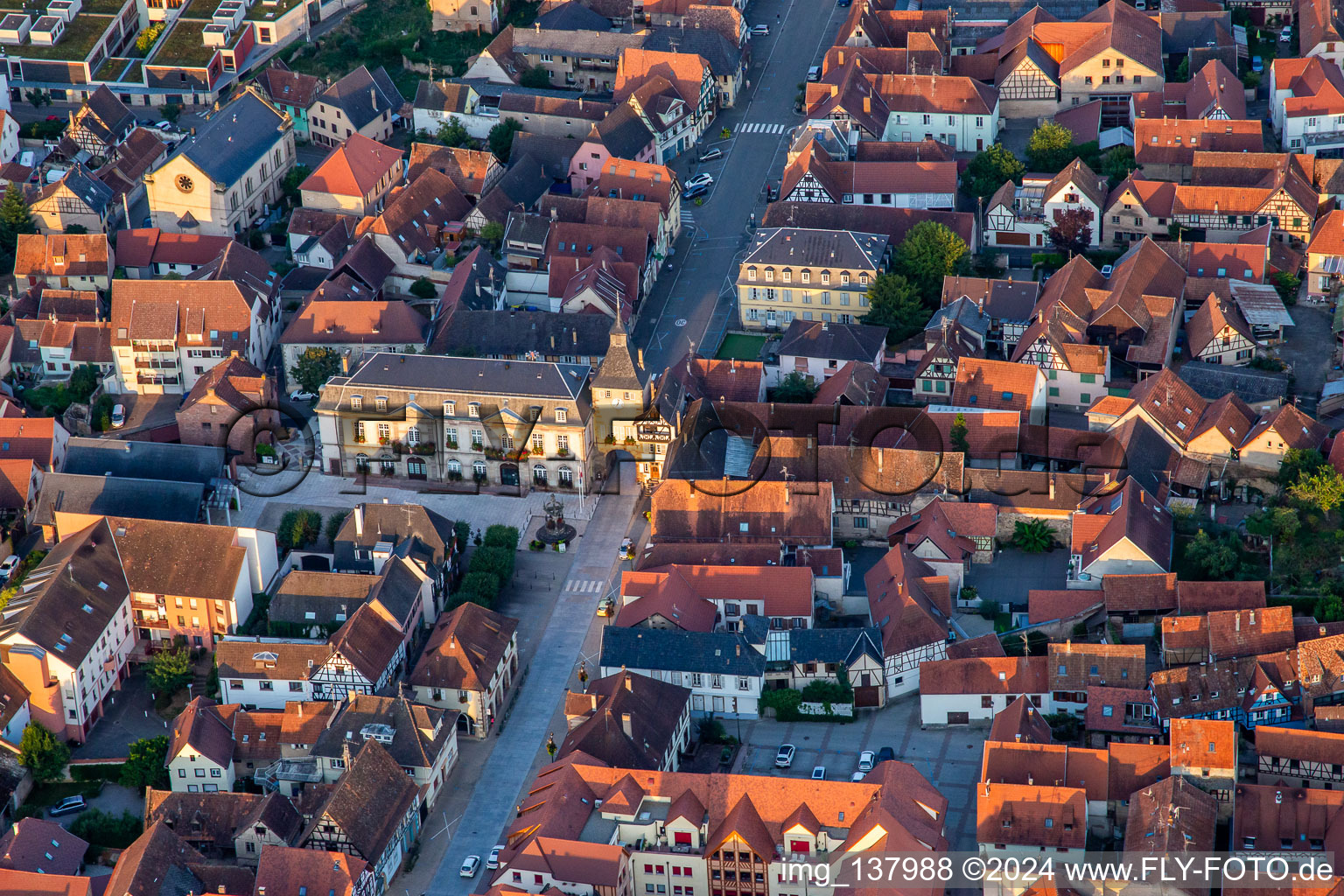 Mairie de Rosheim and Tour de l'Horloge ou Zittgloeckel in Rosheim in the state Bas-Rhin, France