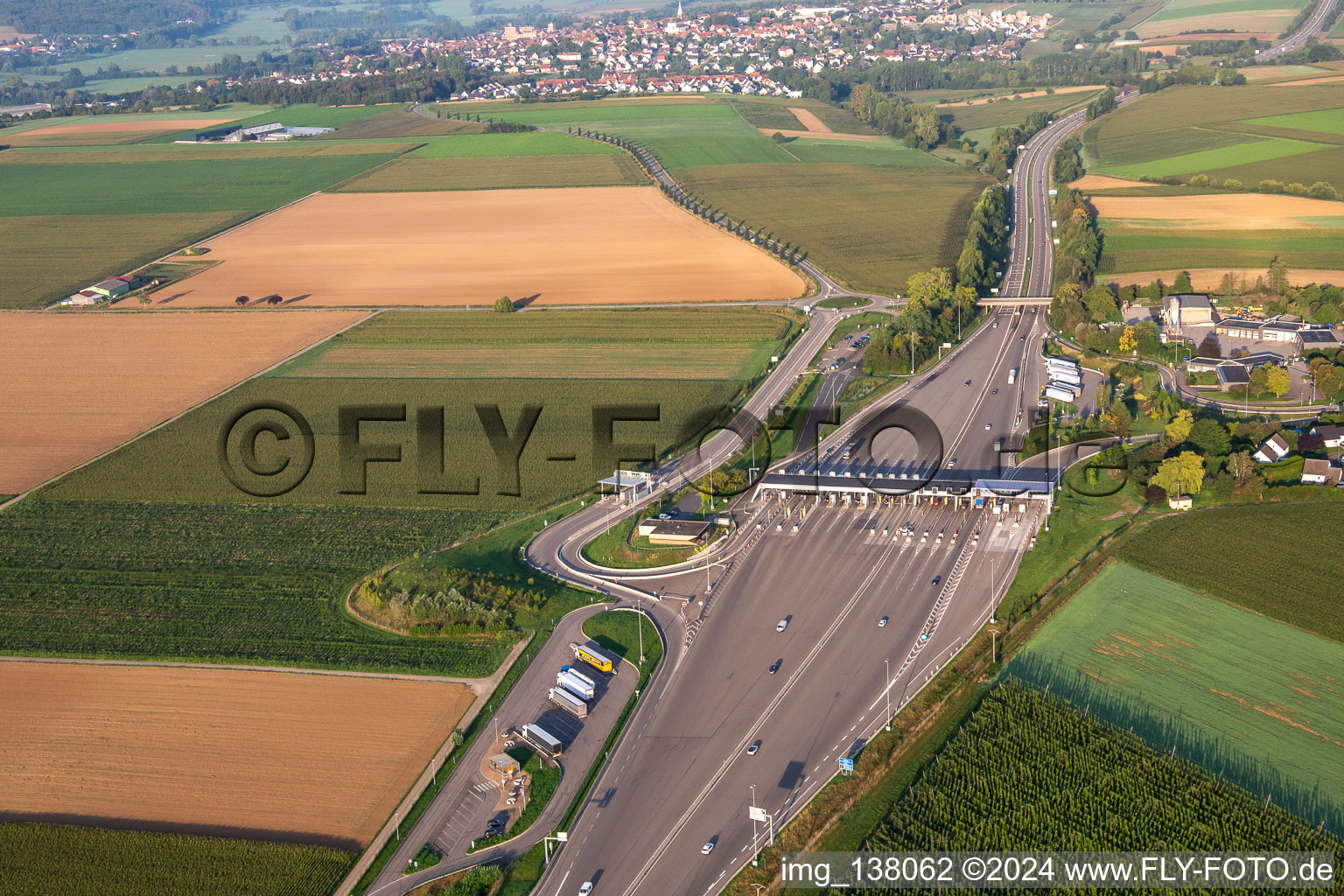 Oblique view of Motorway toll station A4 Hochfelden Sanef Service in Schwindratzheim in the state Bas-Rhin, France