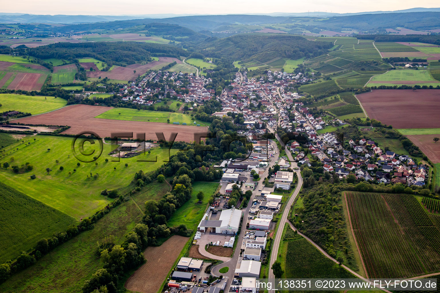 From the east in Weinsheim in the state Rhineland-Palatinate, Germany