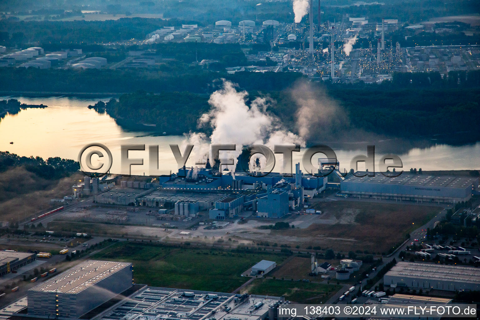 Papierfabrik Palm GmbH & Co. KG | Plant Wörth am Rhein in the morning in Wörth am Rhein in the state Rhineland-Palatinate, Germany