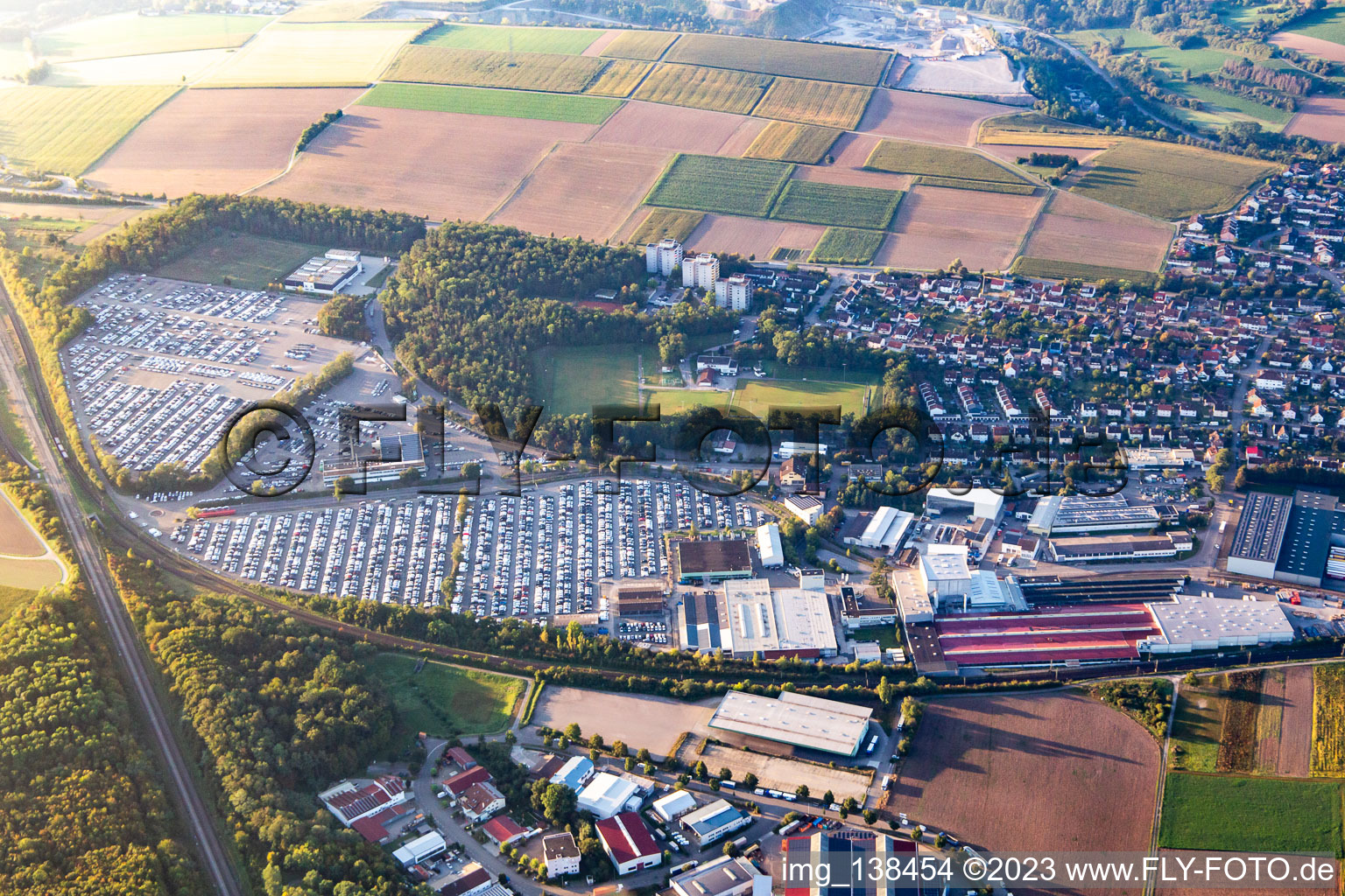 Aerial view of Alfred Kärcher SE & Co. KG and MOSOLF Logistics & Services GmbH, branch Illingen in Illingen in the state Baden-Wuerttemberg, Germany