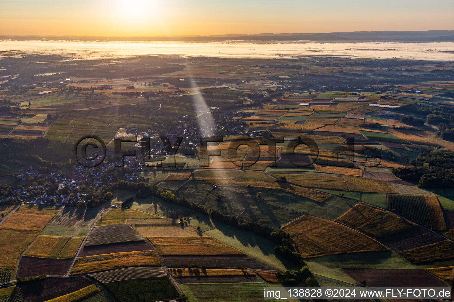 Bird's eye view of Oberhoffen-lès-Wissembourg in the state Bas-Rhin, France