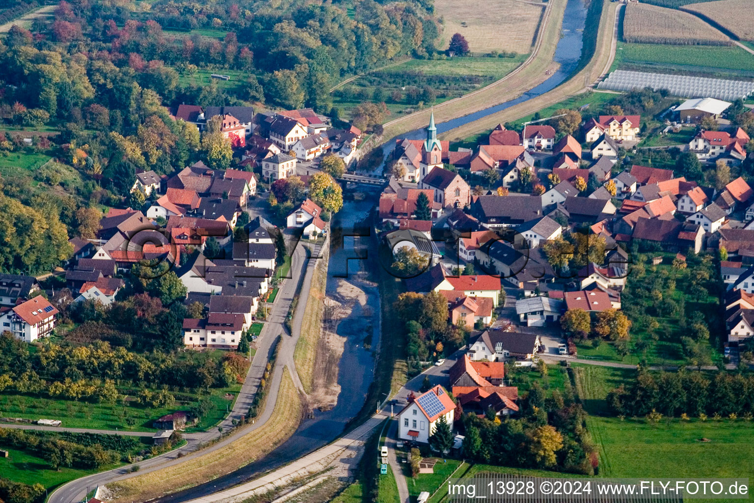 From the northwest in the district Erlach in Renchen in the state Baden-Wuerttemberg, Germany