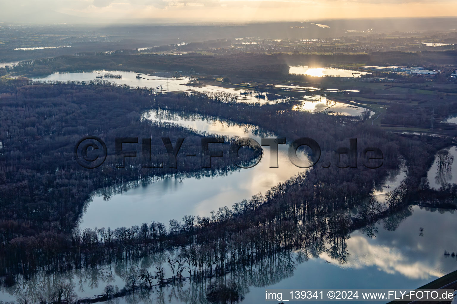 Aerial view of Goldgrund nature reserve in the Hagenbacher Altrheinschleife flooded due to flooding in the district Maximiliansau in Wörth am Rhein in the state Rhineland-Palatinate, Germany