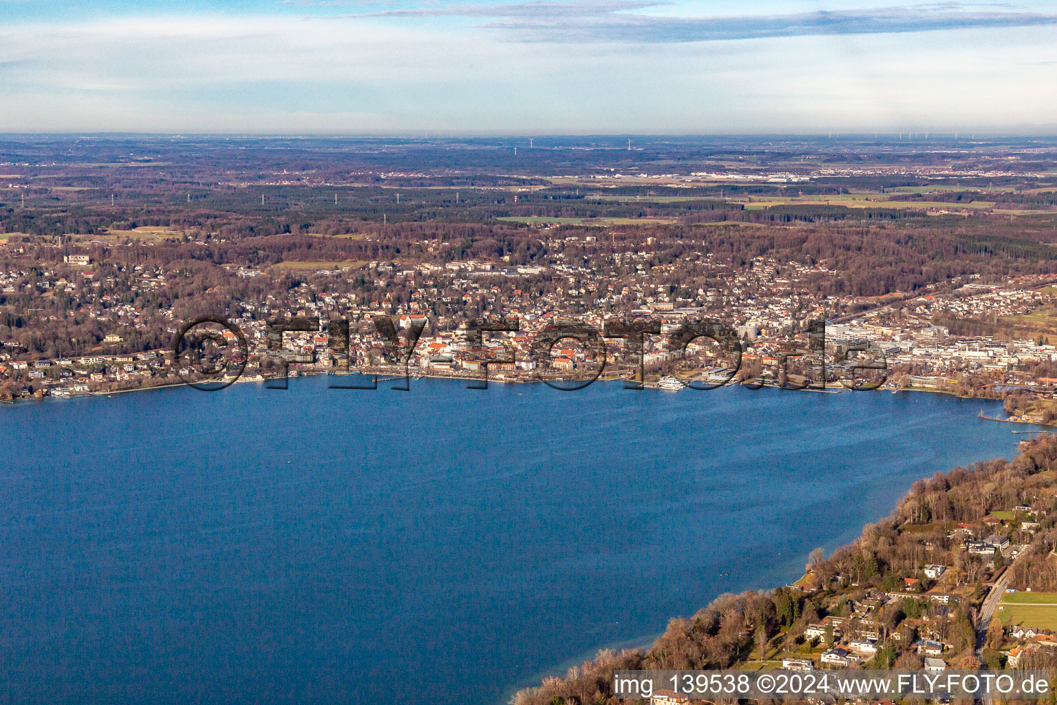 From the southeast in the district Percha in Starnberg in the state Bavaria, Germany