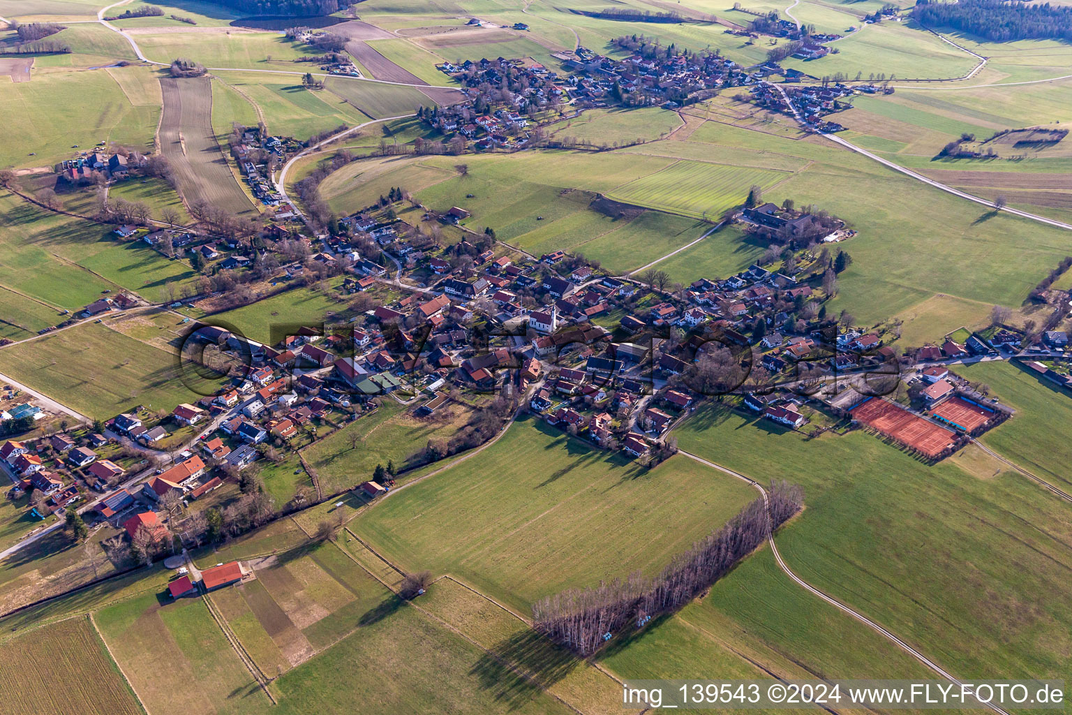 From the north in the district Farchach in Berg in the state Bavaria, Germany