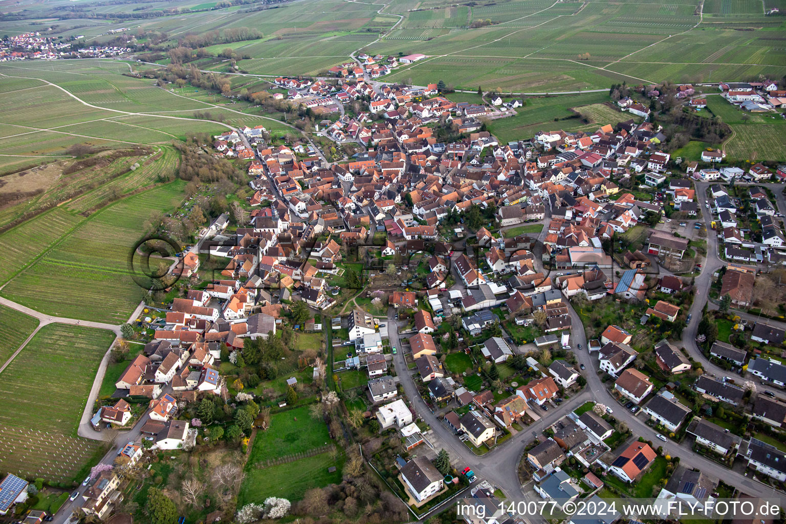 From the north in the district Ilbesheim in Ilbesheim bei Landau in der Pfalz in the state Rhineland-Palatinate, Germany