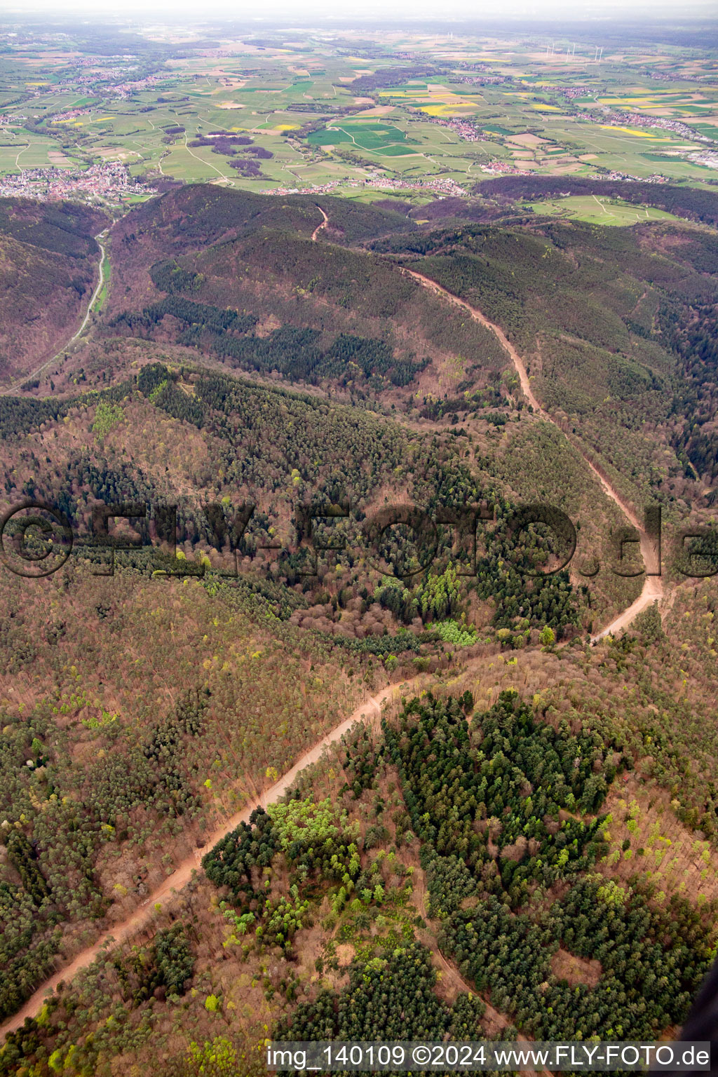 New construction of the 51 km section of the Trans-Europe Natural Gas Pipeline (TENP-I between the Netherlands and Switzerland) between Mittelbrunn and Klingenmünster in Klingenmünster in the state Rhineland-Palatinate, Germany