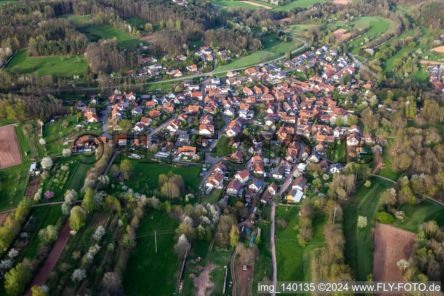 From the southwest in Völkersweiler in the state Rhineland-Palatinate, Germany