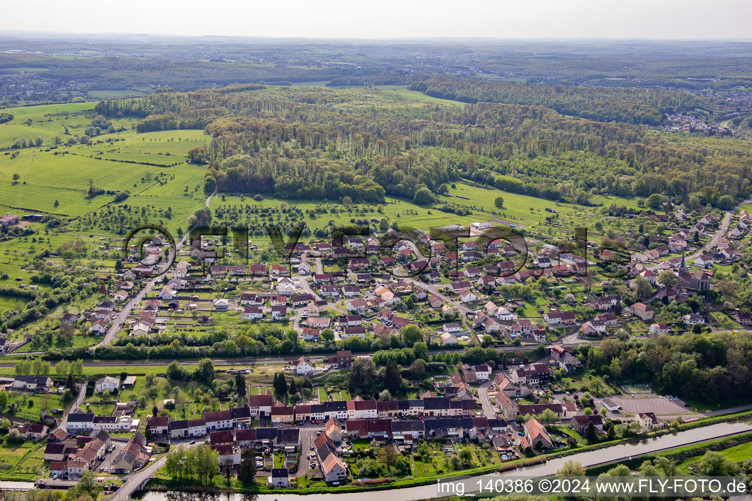 From northeast in Rémelfing in the state Moselle, France