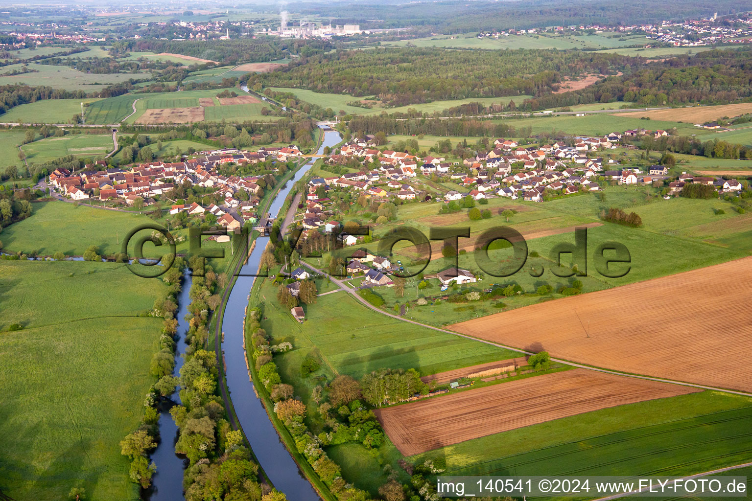 From northeast in Herbitzheim in the state Bas-Rhin, France