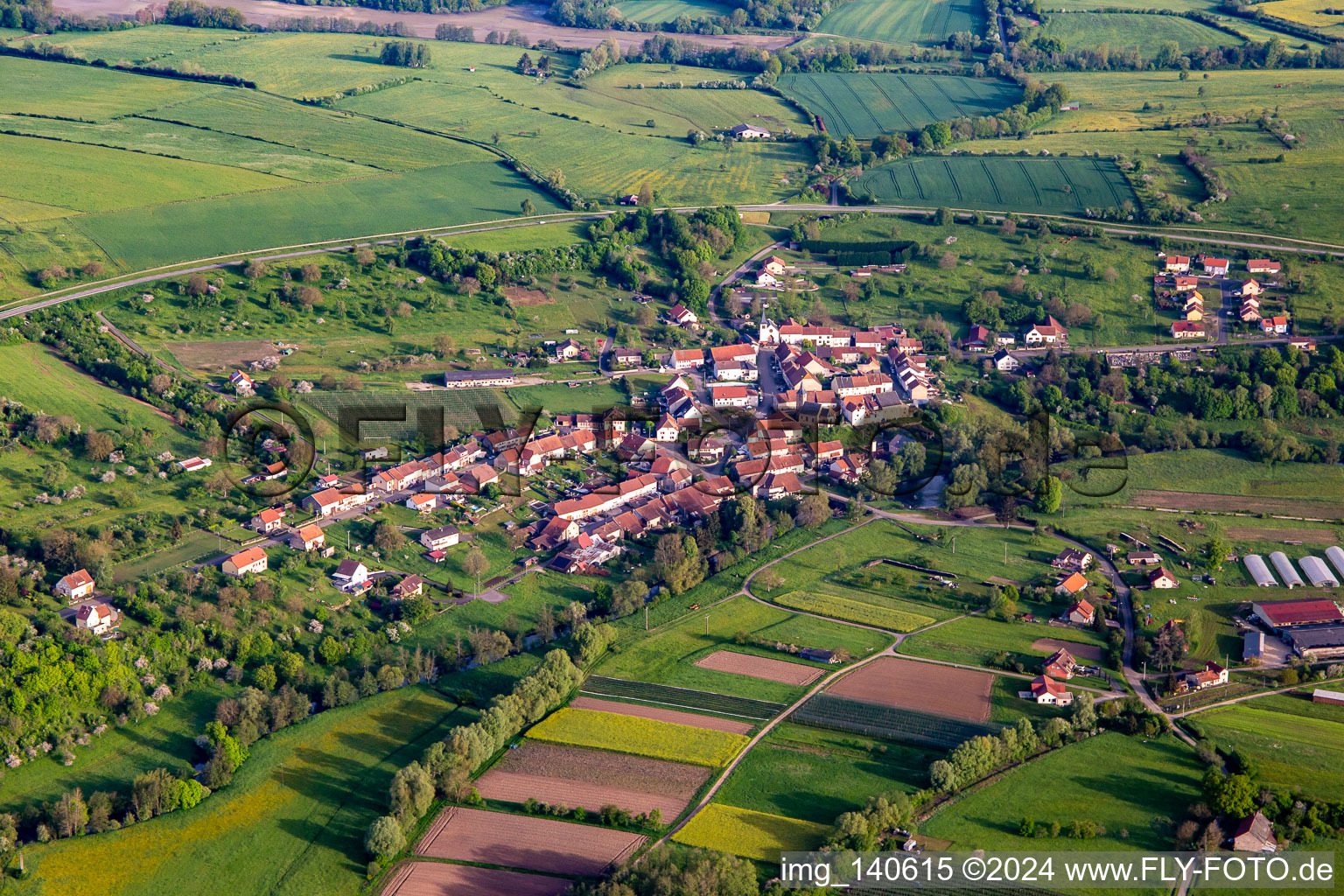 From the southeast in Niederstinzel in the state Moselle, France