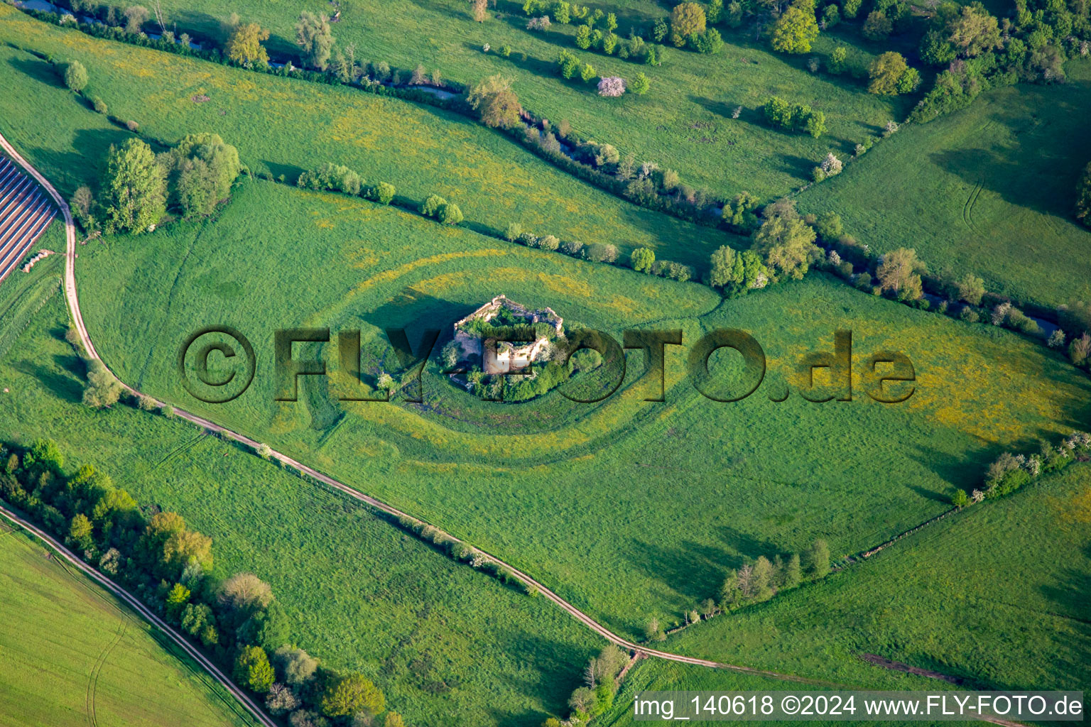 Aerial view of Château du Gerolseck in Niederstinzel in the state Moselle, France