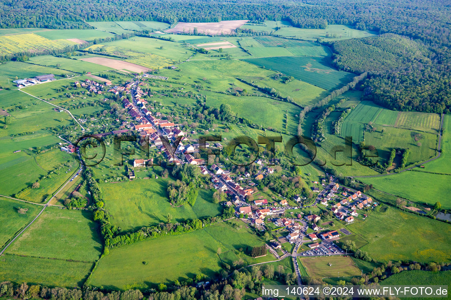 From the southeast in Diedendorf in the state Bas-Rhin, France