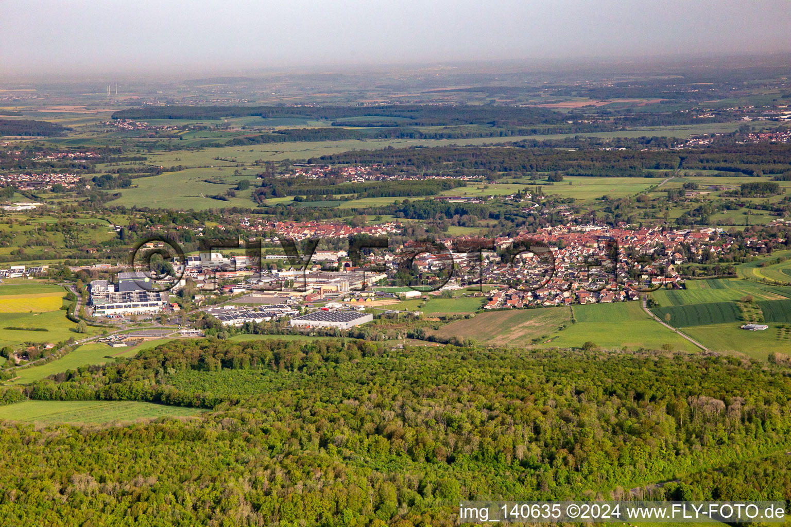 From the southeast in Sarre-Union in the state Bas-Rhin, France