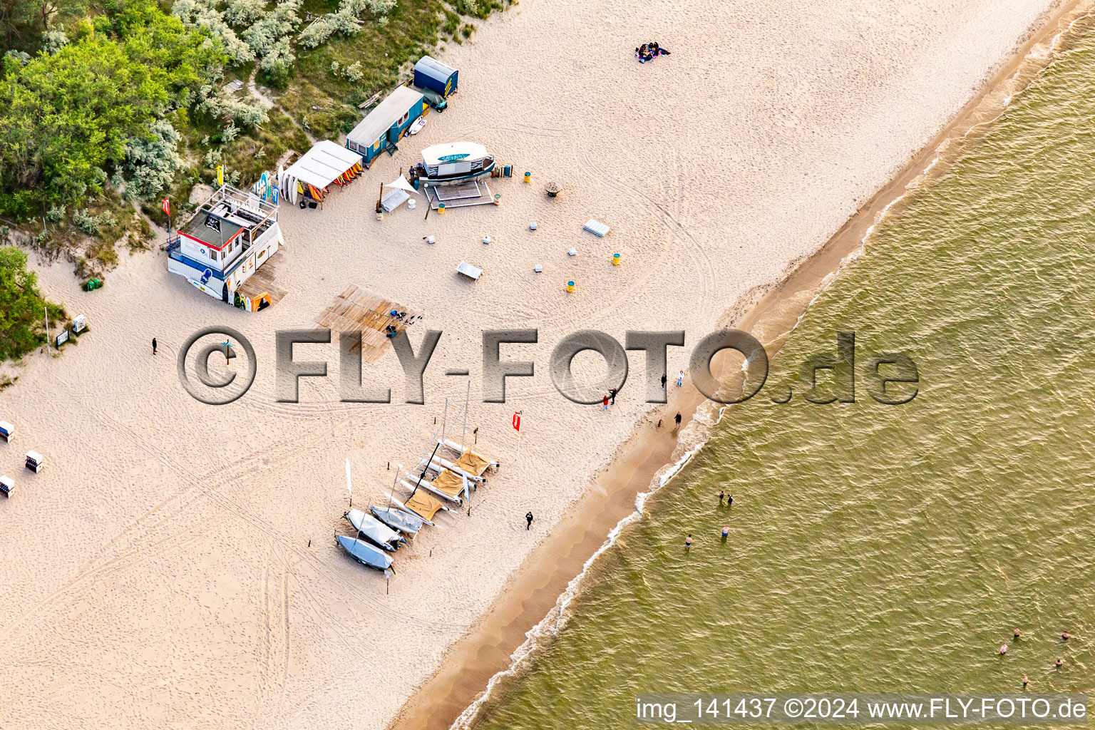 Surf school Sportstrand Zinnowitz and surf bar 8Q in Zinnowitz in the state Mecklenburg-Western Pomerania, Germany