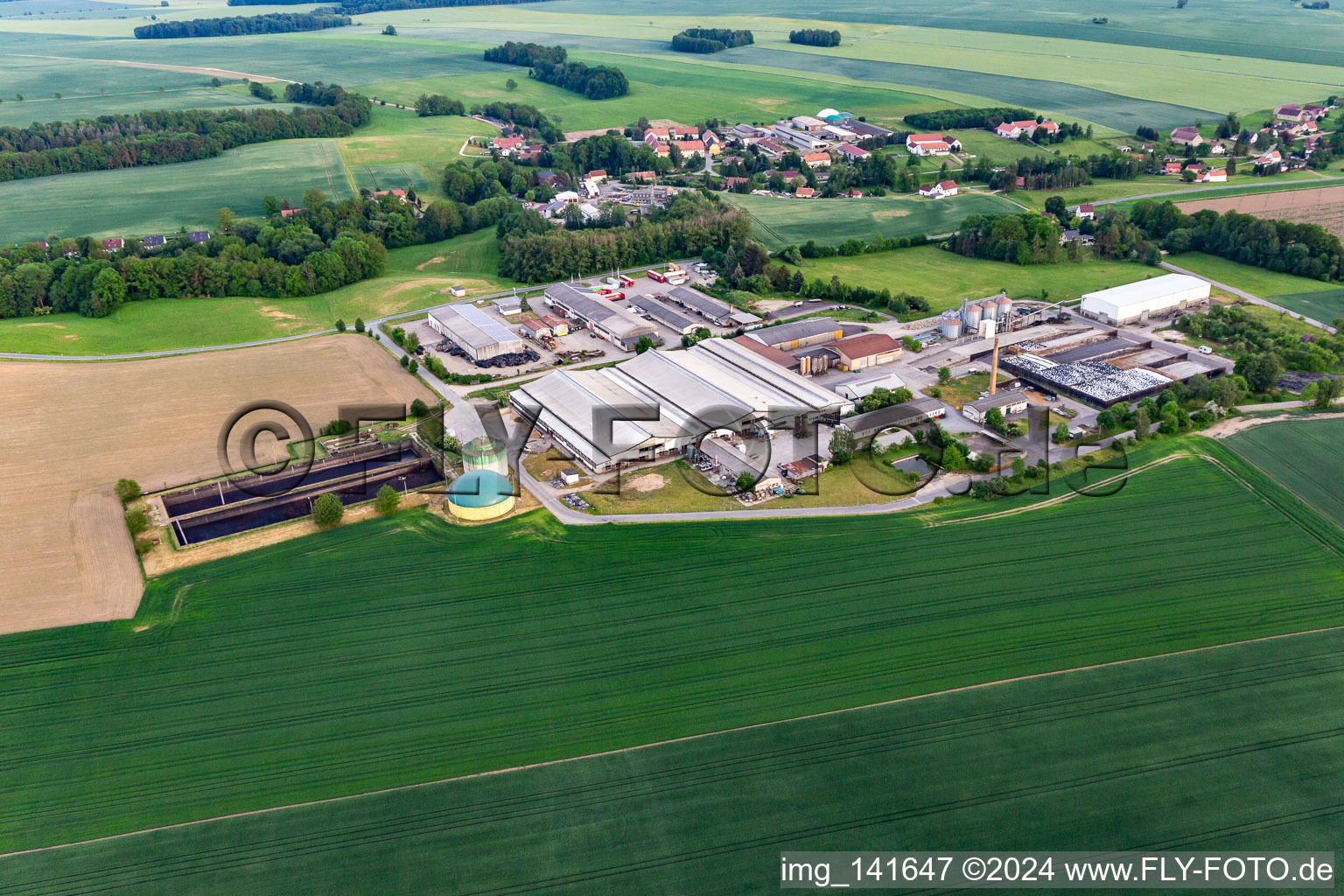 Aerial view of Milchland Schönau GbR in the district Kiesdorf in Schönau-Berzdorf auf dem Eigen in the state Saxony, Germany