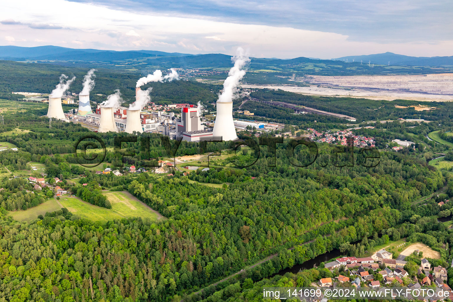 Brown coal power plant Turów "PGE Górnictwo i Energetyka Konwencjonalna SA, Oddział Elektrownia Turów" from the northwest in the district Trzciniec in Bogatynia in the state Lower Silesia, Poland