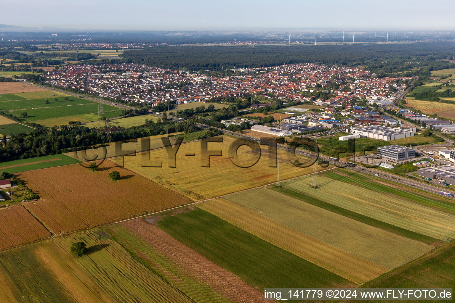 From northeast in Hördt in the state Rhineland-Palatinate, Germany