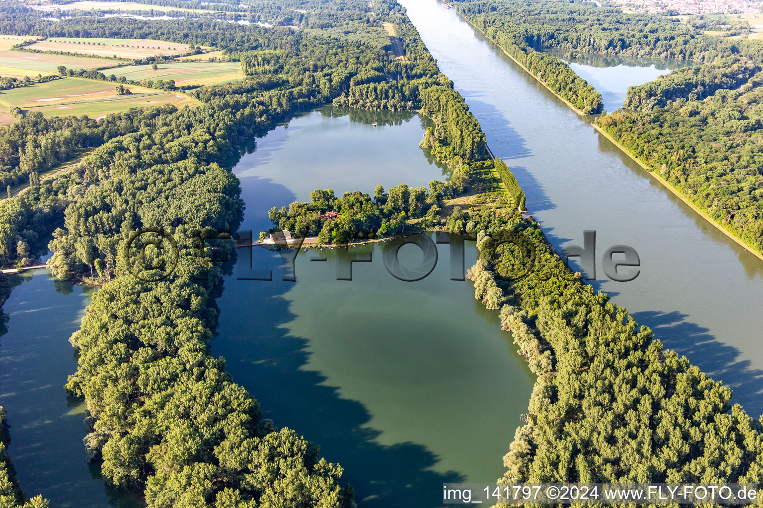 Aerial view of Restaurant on Rott Island on the Rhine in Linkenheim-Hochstetten in the state Baden-Wuerttemberg, Germany