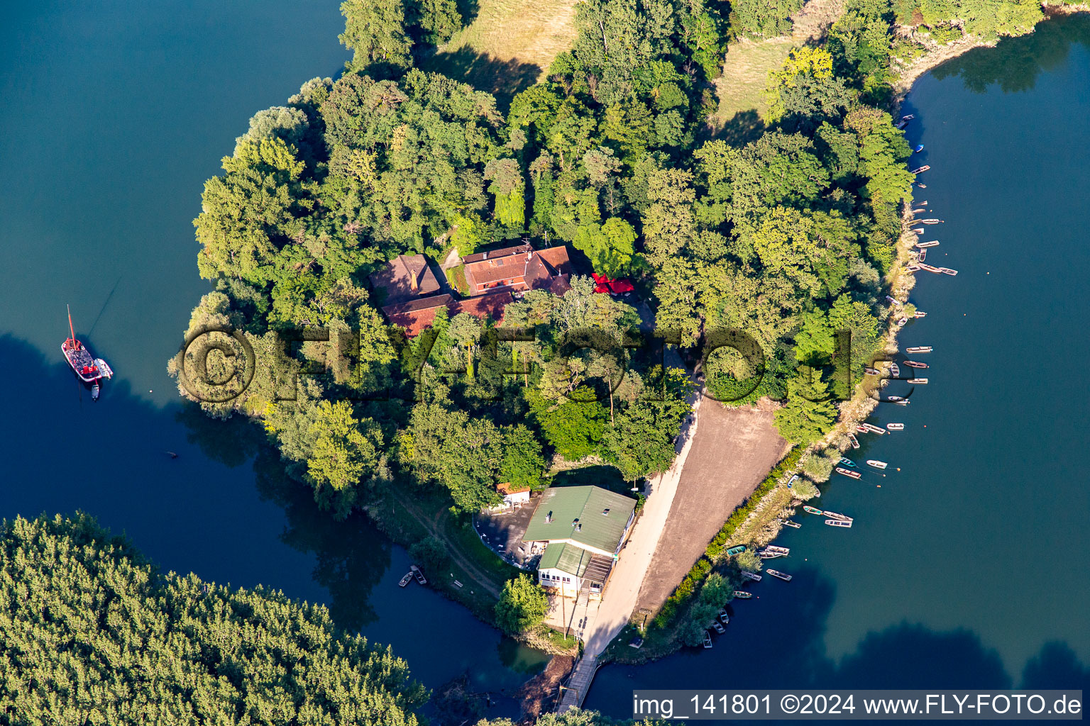 Oblique view of Restaurant on Rott Island on the Rhine in Linkenheim-Hochstetten in the state Baden-Wuerttemberg, Germany