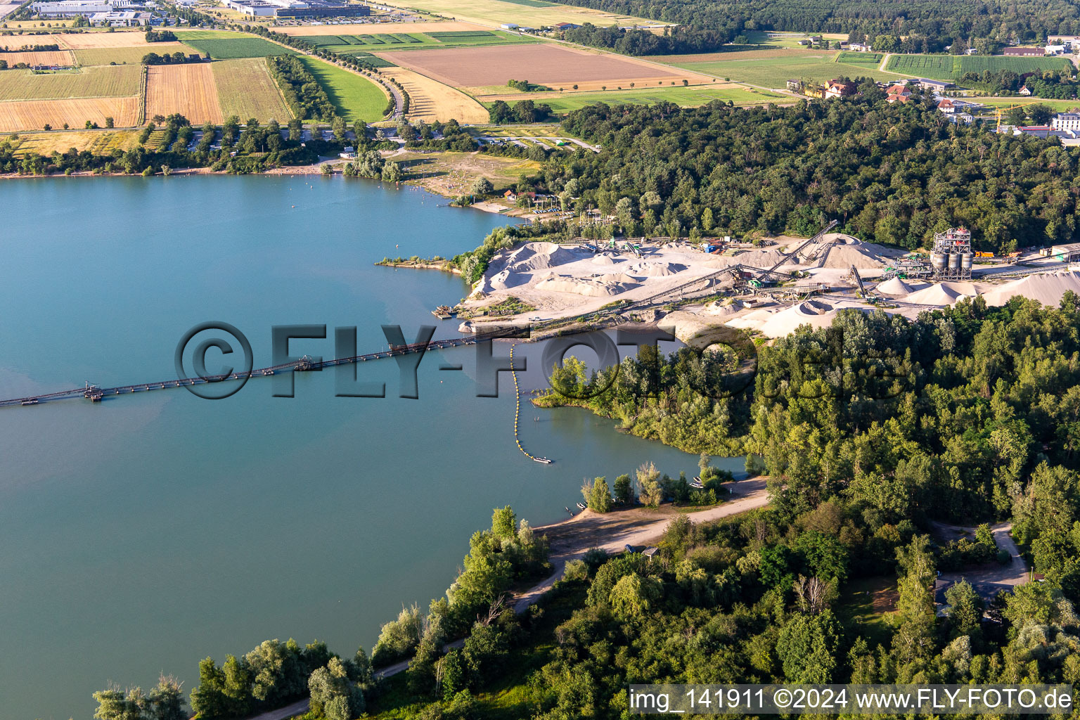 Conveyor belt of the Rhenstetten-Forchheim gravel pit in Epplesee in the district Silberstreifen in Rheinstetten in the state Baden-Wuerttemberg, Germany