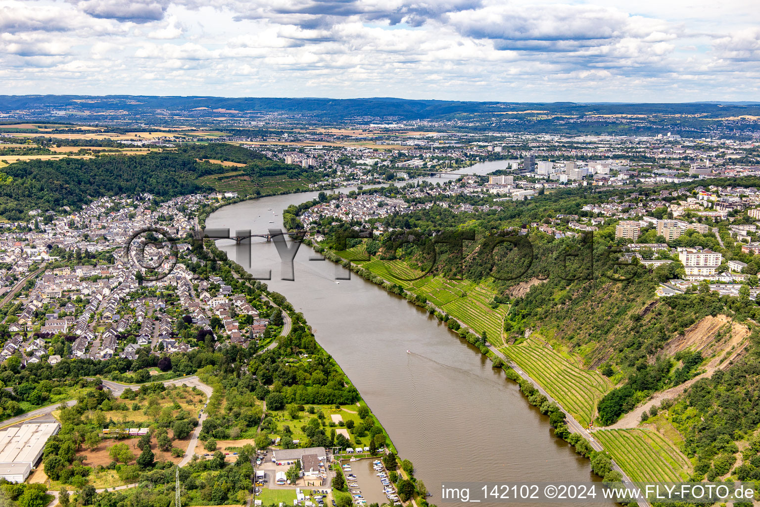 Gülser Bridge over the Moselle from the south in the district Güls in Koblenz in the state Rhineland-Palatinate, Germany