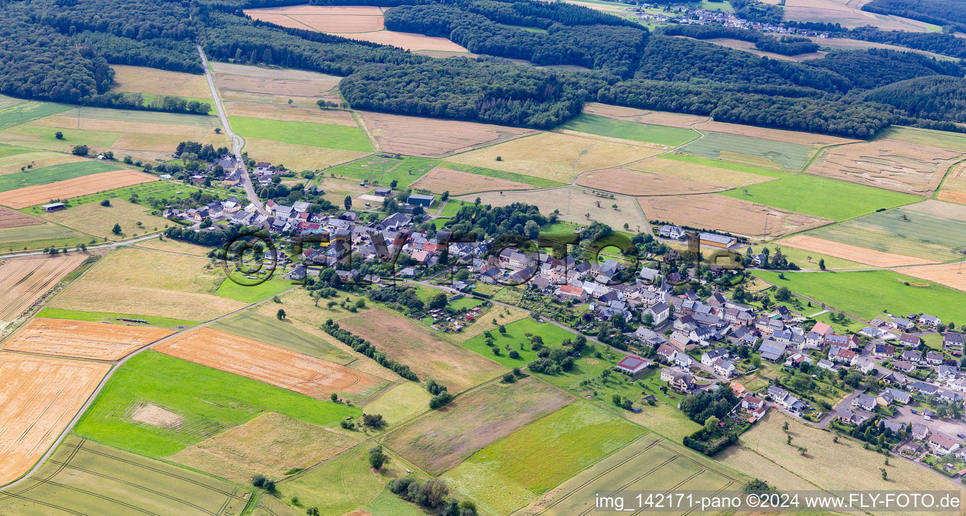 From the southeast in Bergen in the state Rhineland-Palatinate, Germany