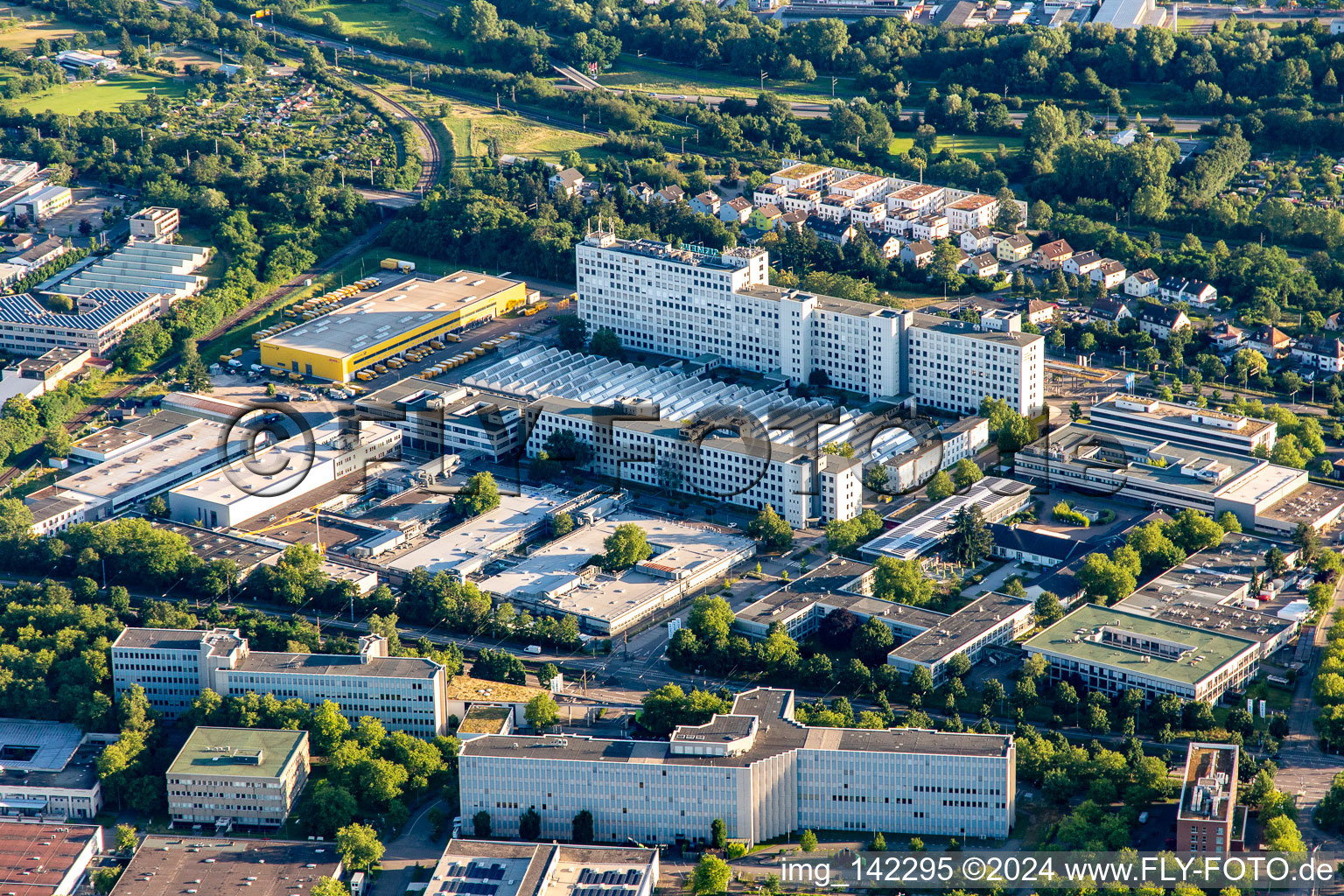 Siemens AG, manufacturing and development site Karlsruhe in the district Knielingen in Karlsruhe in the state Baden-Wuerttemberg, Germany