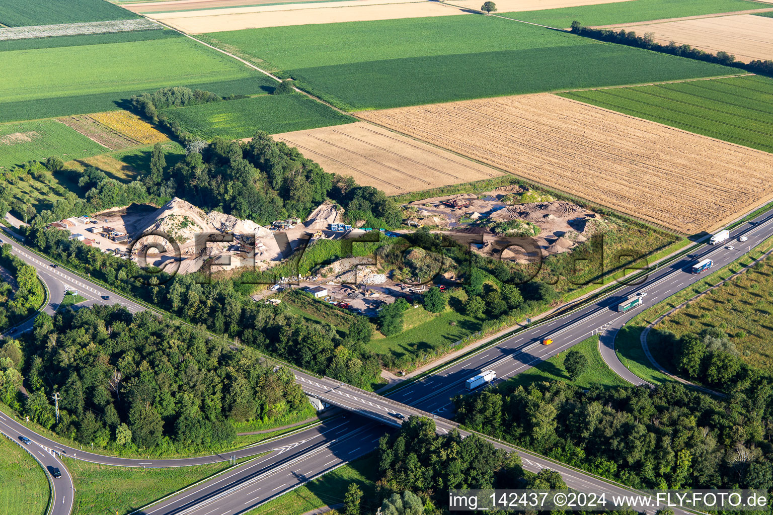 Jeanine Rieger GmbH - Recycling plant Rohrbach (construction waste - recycling, building materials, public vehicle scales) in Rohrbach in the state Rhineland-Palatinate, Germany