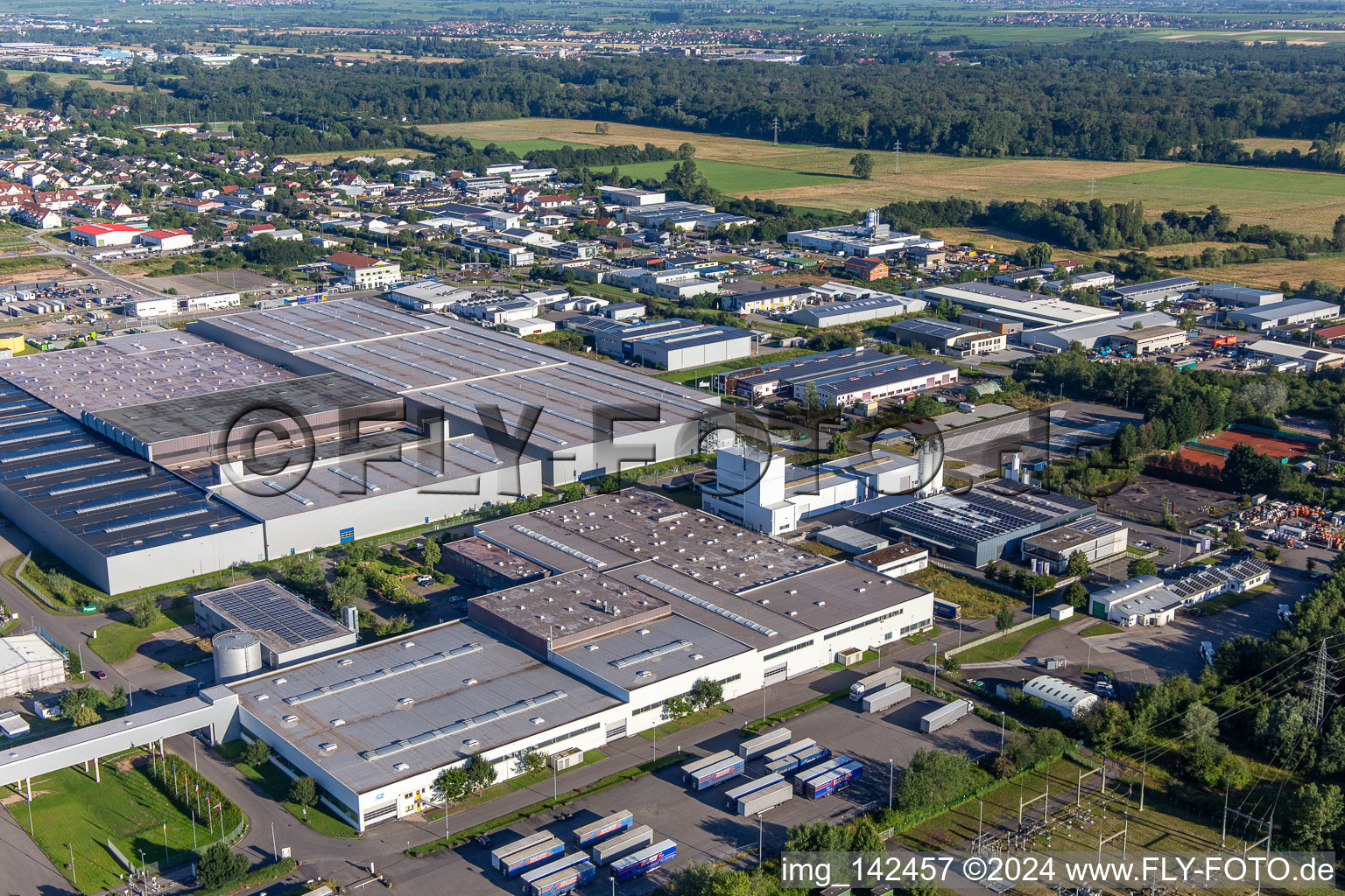 K2 Verpackungen GmbH & Co. KG in the Interpark industrial estate in the district Offenbach in Offenbach an der Queich in the state Rhineland-Palatinate, Germany