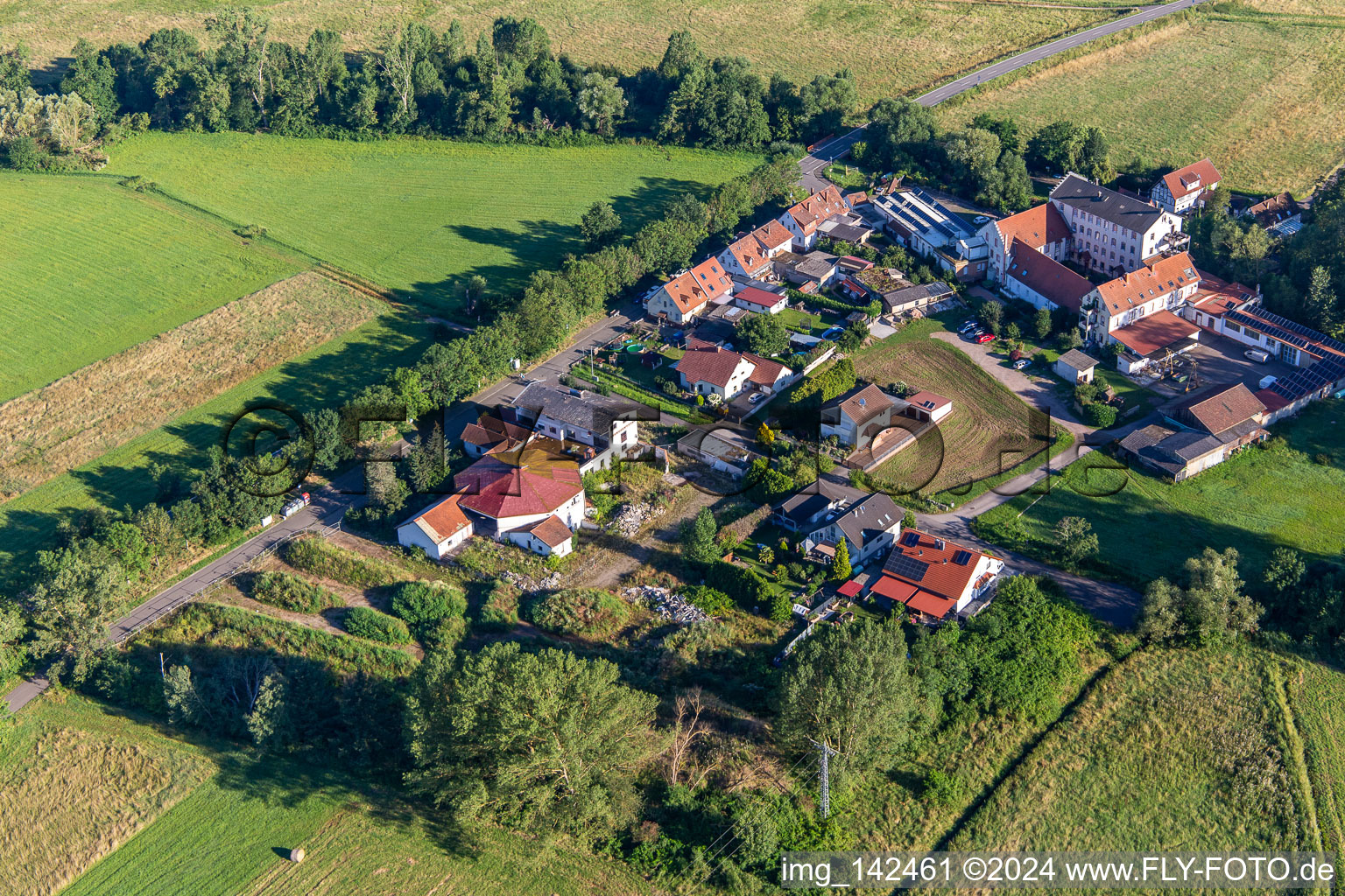 Aerial photograpy of Neumühle in the district Offenbach in Offenbach an der Queich in the state Rhineland-Palatinate, Germany