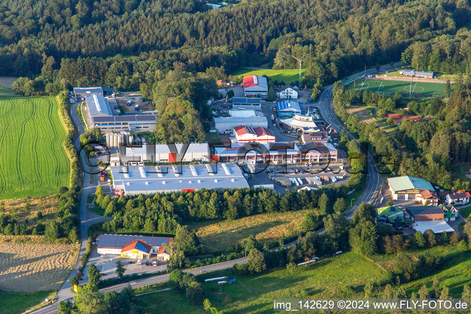 Morton Extrusionstechnik GmbH and Auto-Center Abtsteinach in the district Ober-Abtsteinach in Abtsteinach in the state Hesse, Germany