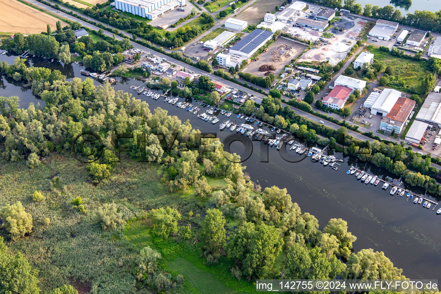 Aerial photograpy of Boat piers of the industrial area- jetty community GbR on the Lampertheim Altrhein in Lampertheim in the state Hesse, Germany