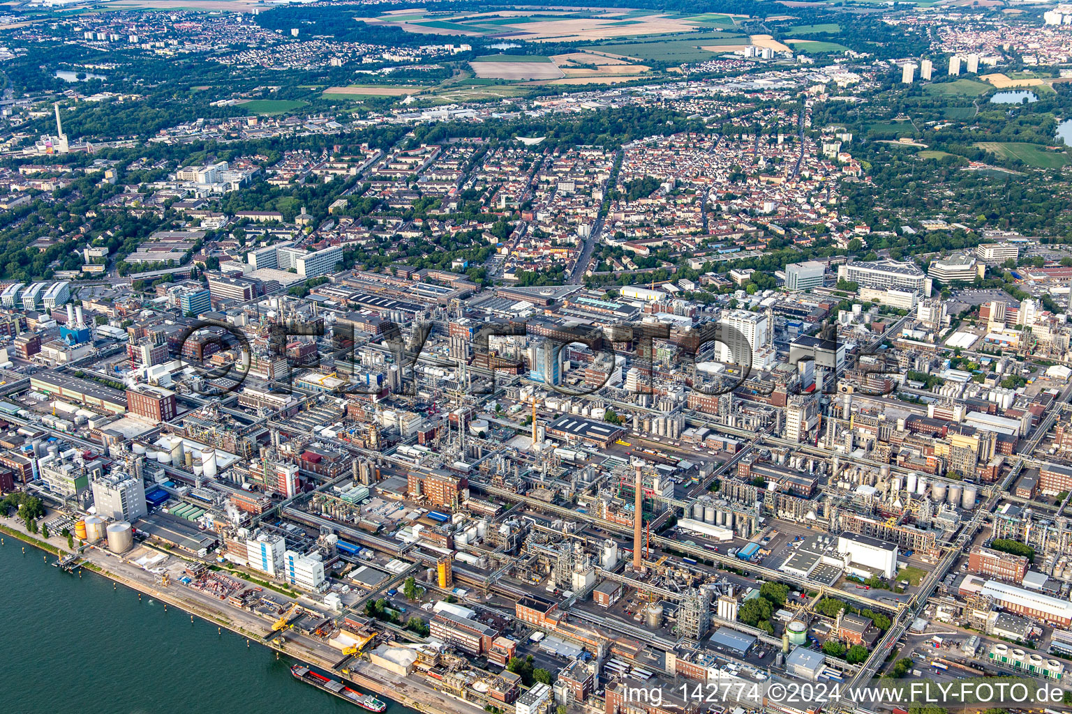 Chemical plant on the banks of the Rhine http in the district BASF in Ludwigshafen am Rhein in the state Rhineland-Palatinate, Germany seen from above