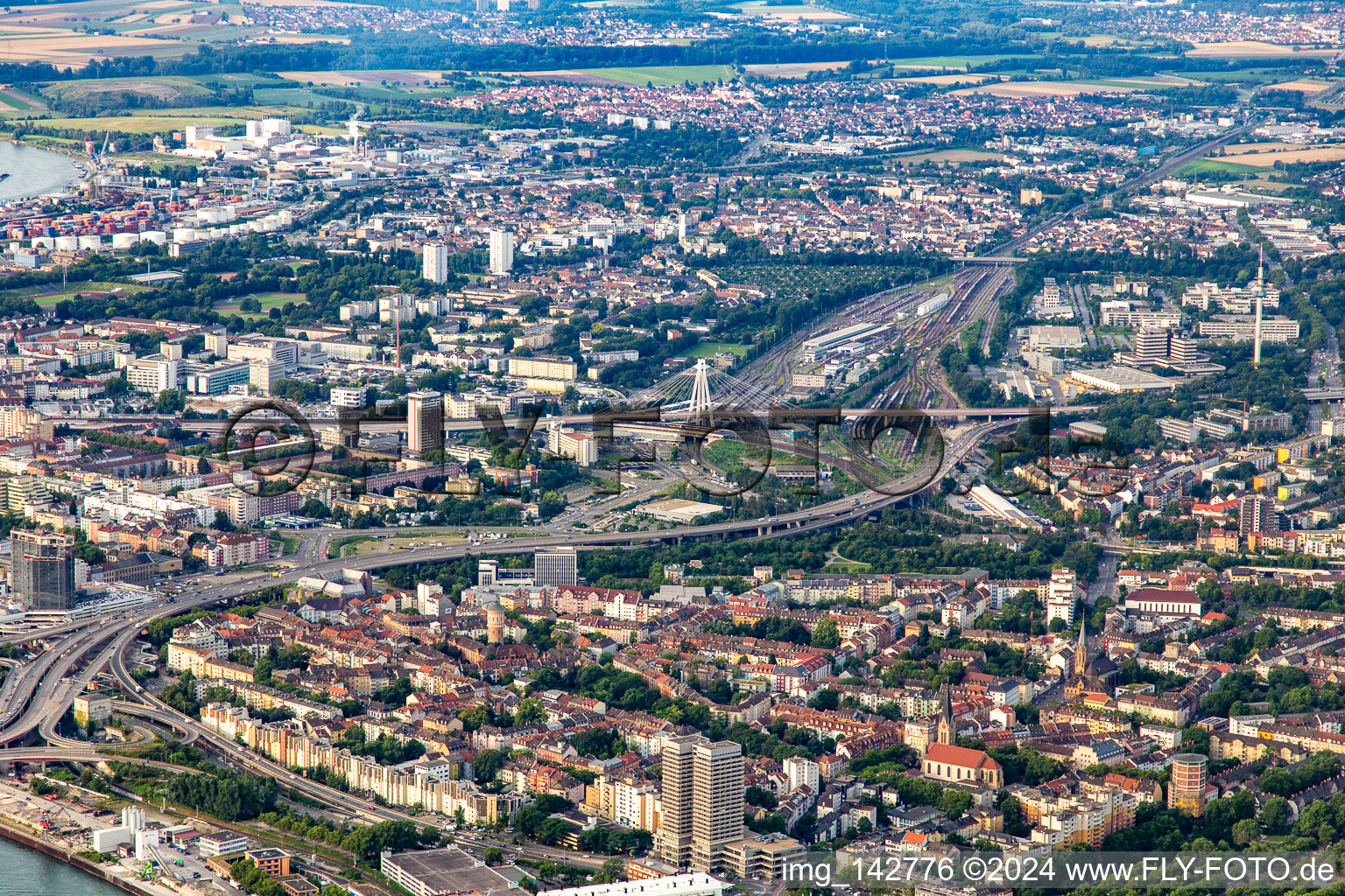 B44 and B37 elevated roads in the district Mitte in Ludwigshafen am Rhein in the state Rhineland-Palatinate, Germany